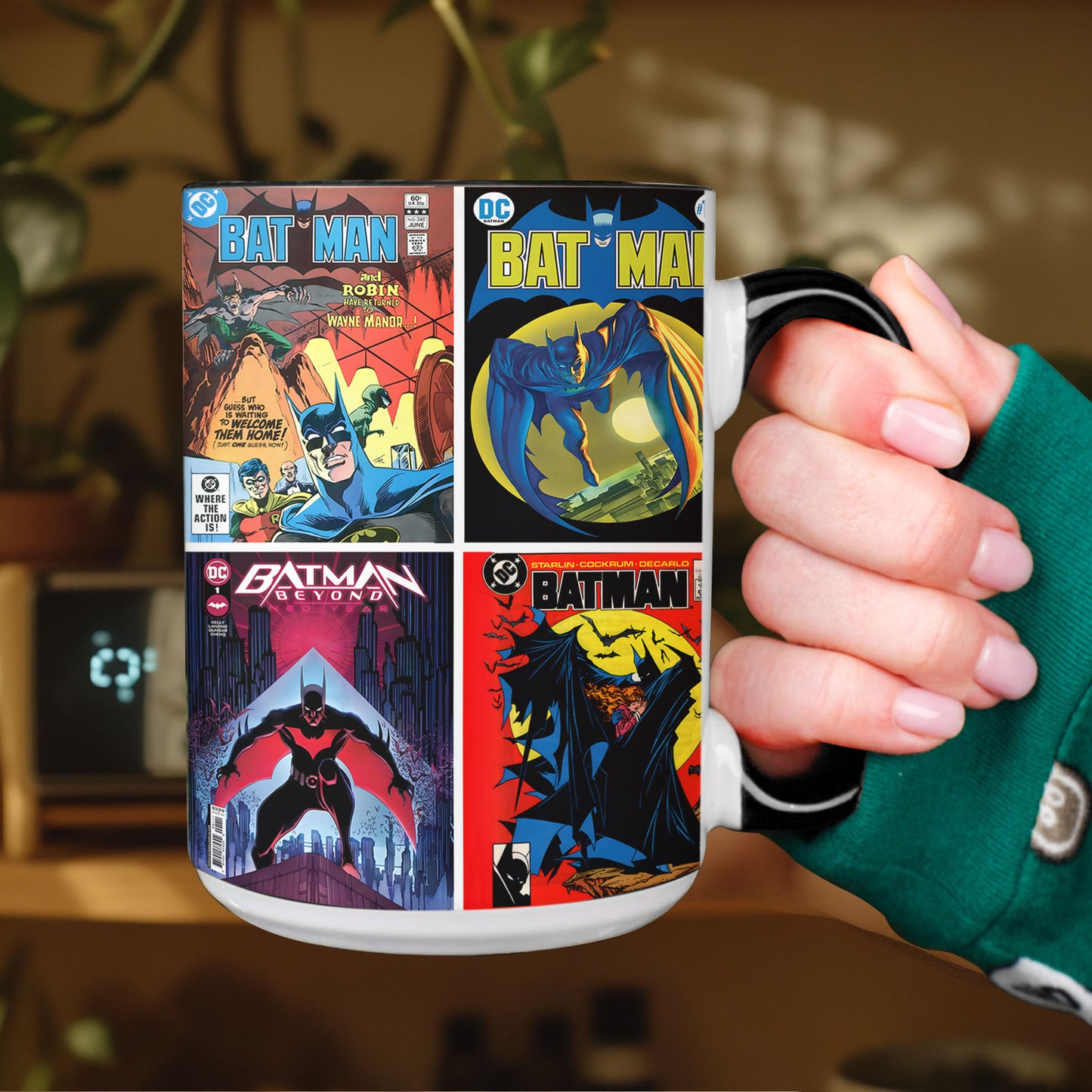 🦇 Batman Comic Covers Accent Mug – Vintage DC Comics Collage Coffee Mug