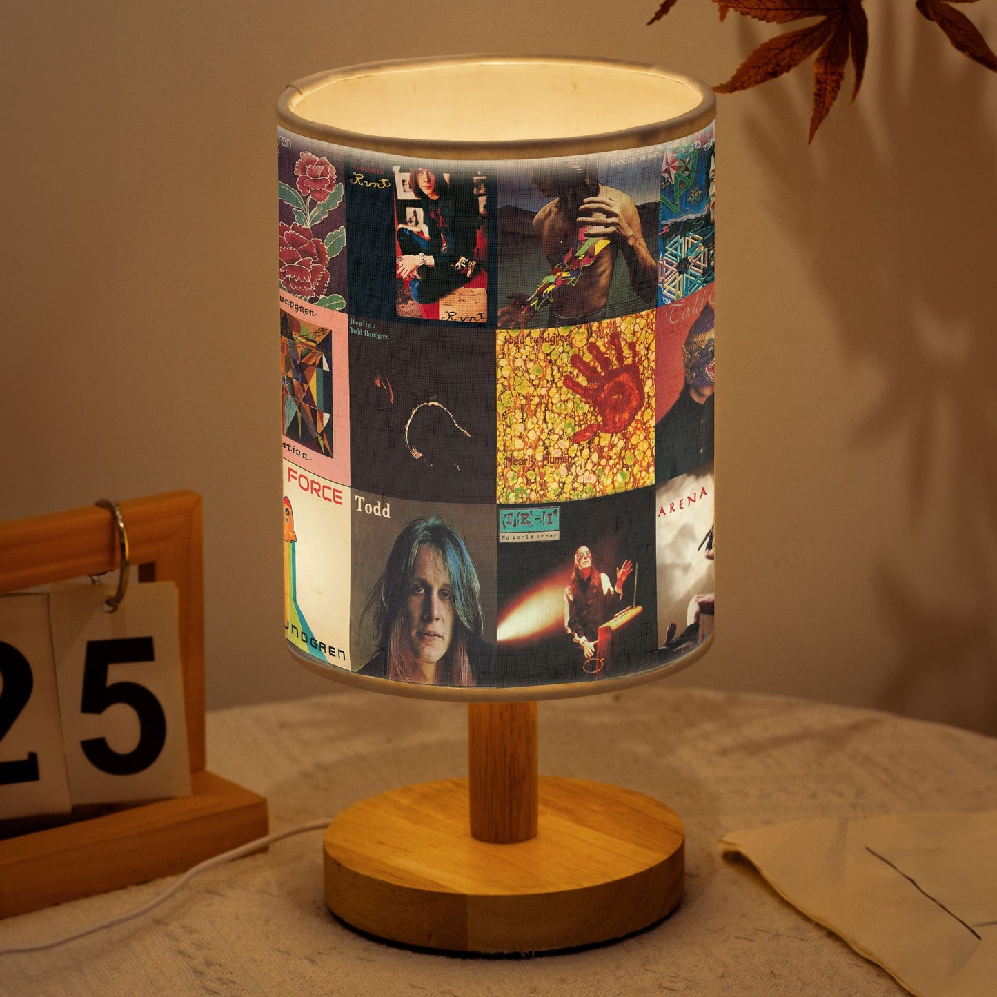 Hello It’s Me – Todd Rundgren Albums Lamp ???