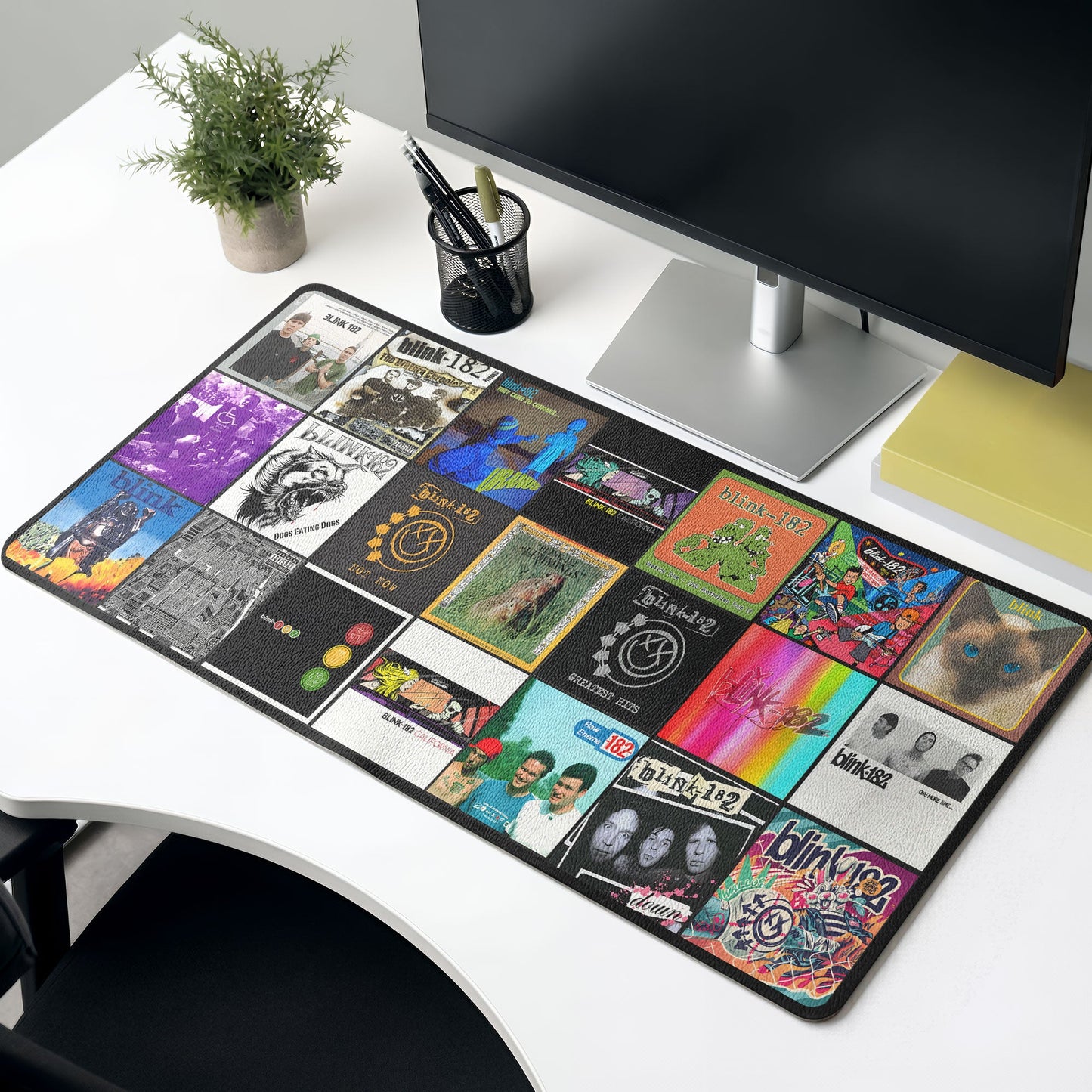 Blink-182 Art Print Music Desk Mat – Non-slip Home Office Gift Keyboard Pad Birthday Gift For Music Lovers