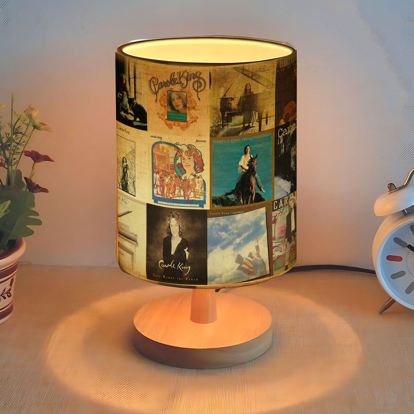 ?? Carole King Album Art Lamp – Timeless Soul & Songwriter Magic