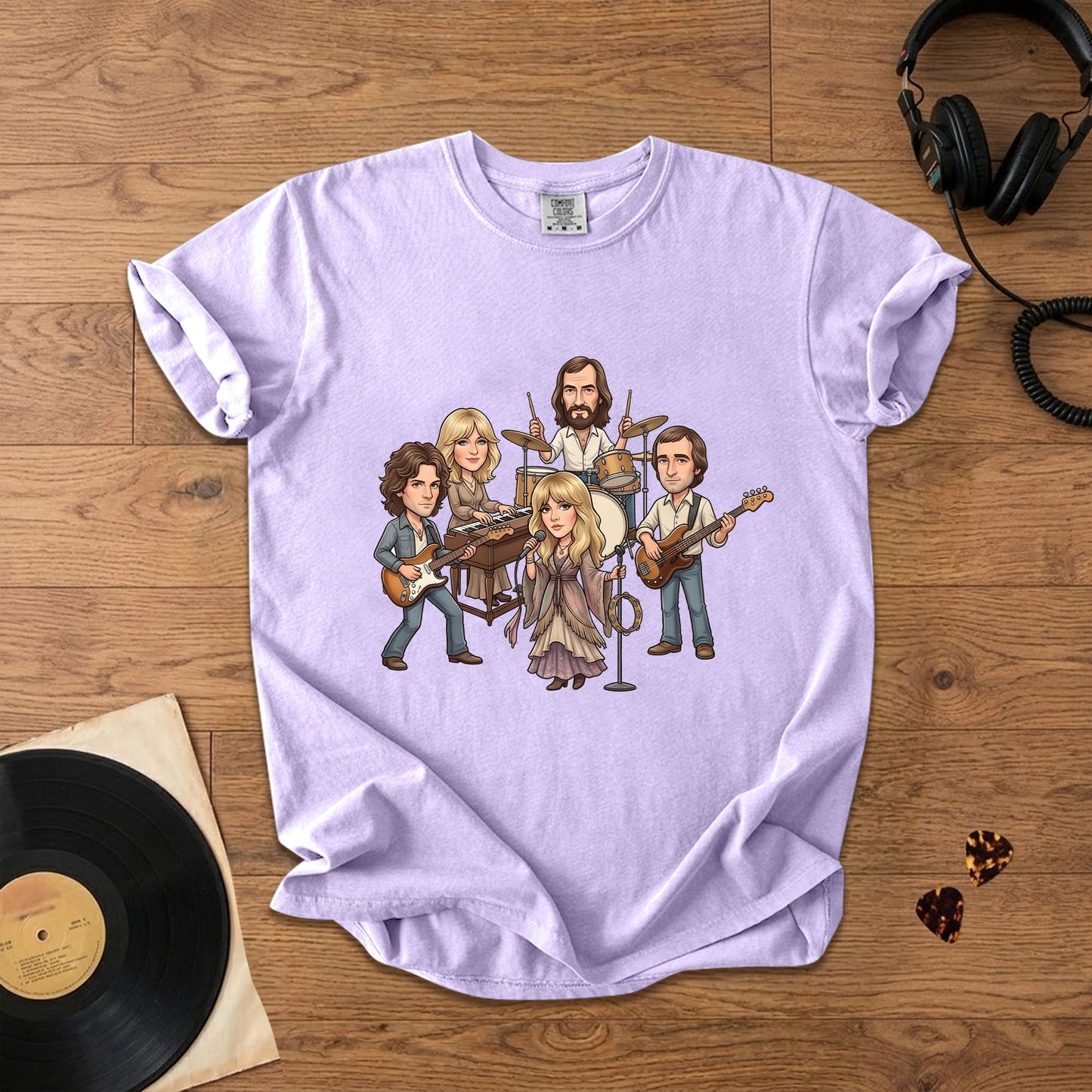 Fleetwood Mac Cartoon Band Graphic T-Shirt – Classic Rock Fan Tee